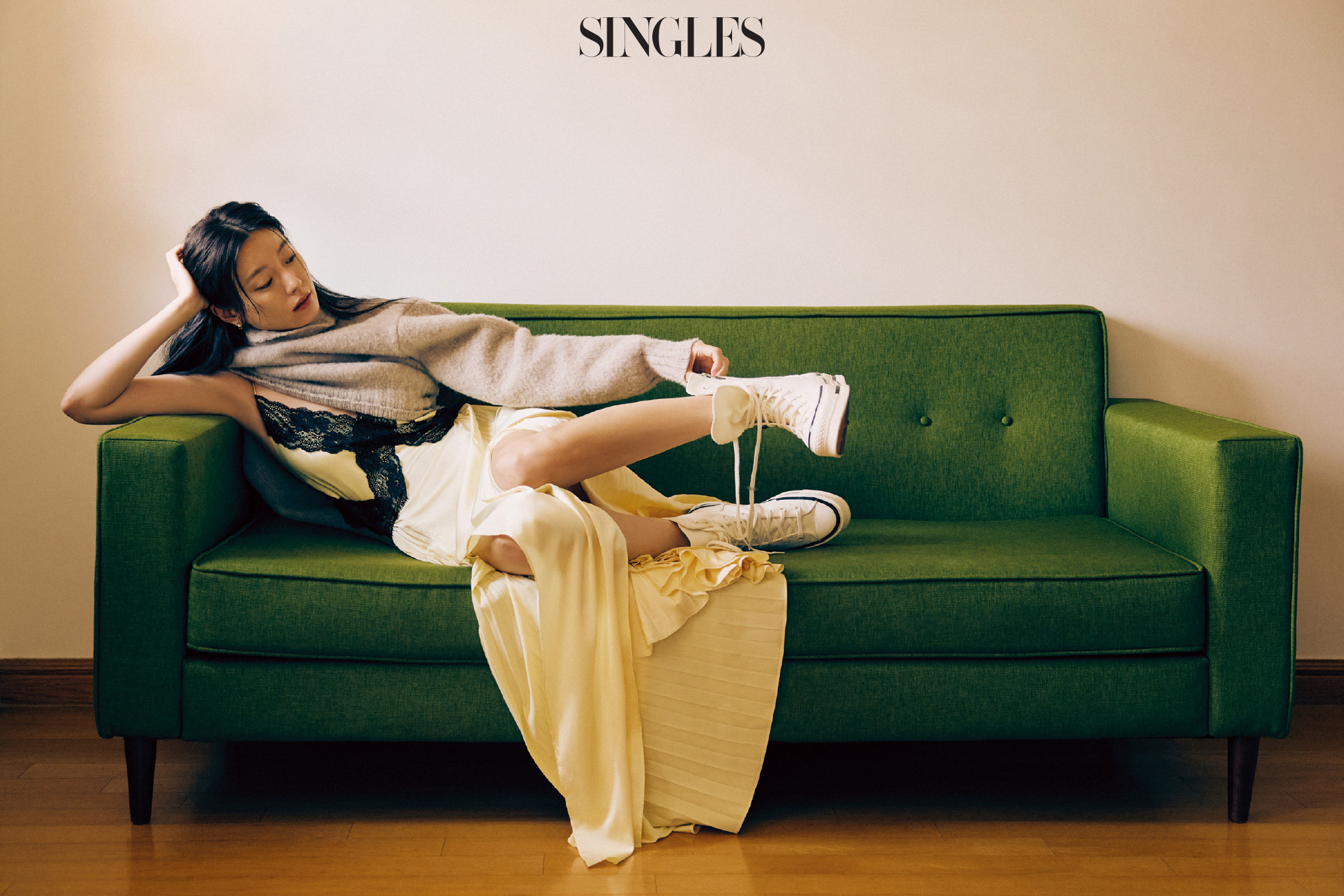 한효주의 싱글즈 10월 호 화보 이미지